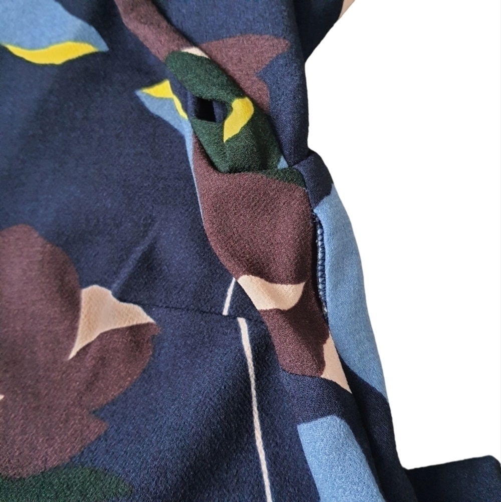 Boden Navy Floral Long 3/4 Sleeve Mini Dress Pockets Split V-neck Size 2R - Picture 14 of 14